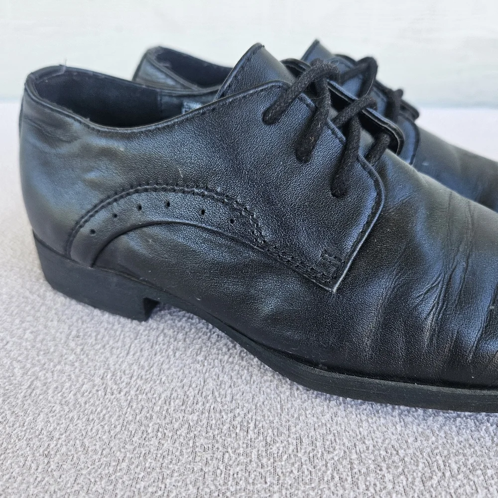 Kenneth Cole Straight Line Dress Oxford Shoe Black Youth SZ 1.5 Formal Tie